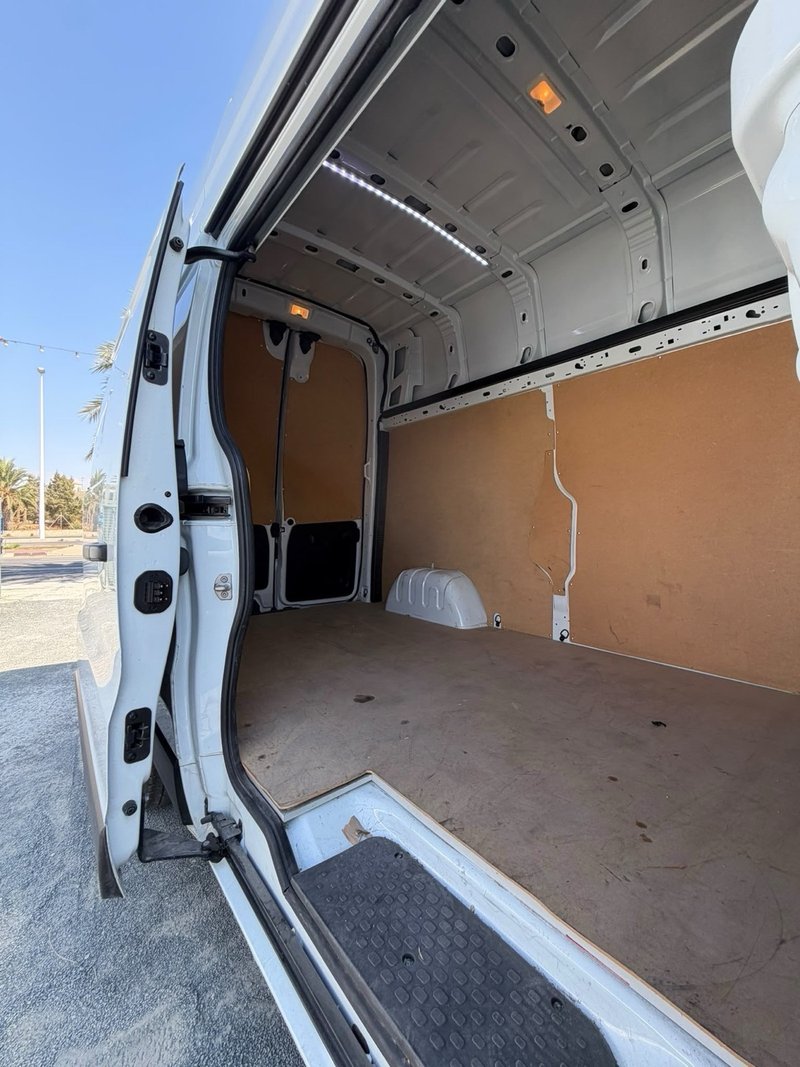 Renault Trafic 2022, foto 9