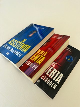 Lote 3 libros Freida McFadden