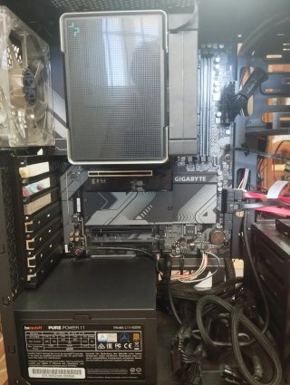 PC AMD Ryzen 8700G 16GB DDR5 2TB SSD