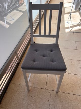 Sillas de cocina blancas con cojín gris(4sillas)