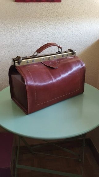 Maletín médico piel