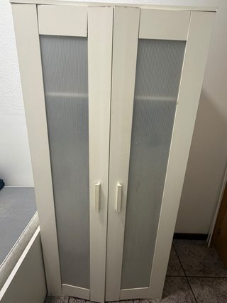 Armario Blanco con Puertas de plastico simil crist