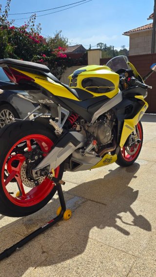 Aprilia RS660 100cv | 2022 | Acid gold