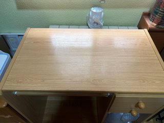Cama individual de madera con somier