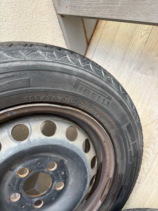 4 Ruedas 195/70 R15C con Llantas