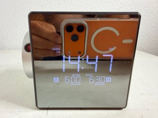 Radio Reloj Despertador SONY ICF C1 PJ