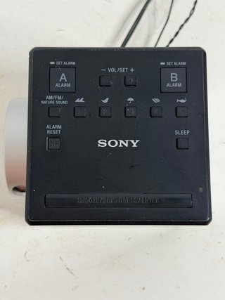 Radio Reloj Despertador SONY ICF C1 PJ