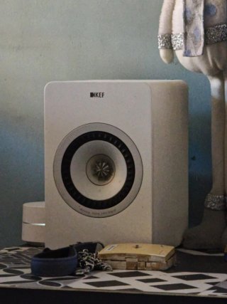 Altavoz Kef Blanco