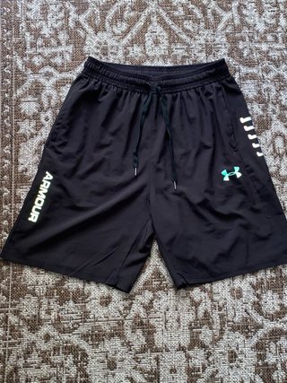 Pantalón corto Under Armour negro