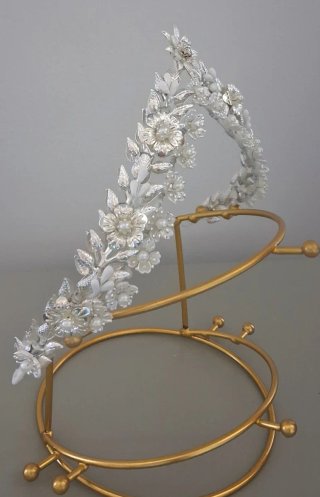Tocado Novia Tiara Flores Perlas Plata