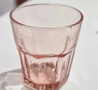 Vasos de cristal de colores