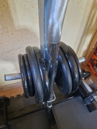 Pack Soporte hierro + 46kg Discos + 4 Barras Acero