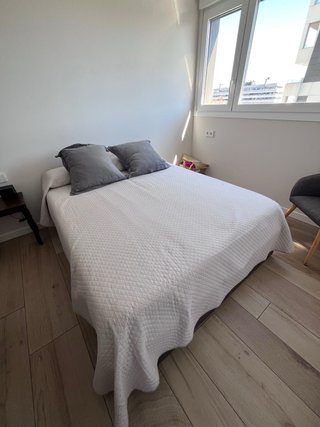 Cama articulada con almacenaje