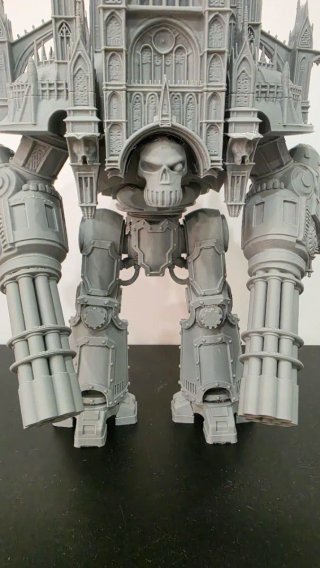 Miniatura Estilo Warhammer 40k 34cm
