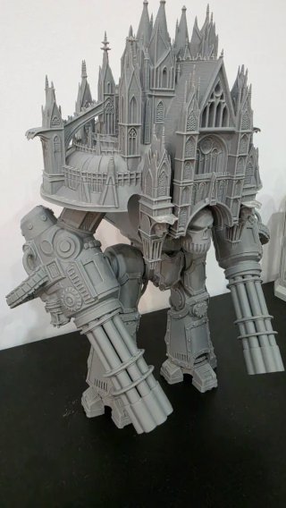 Miniatura Estilo Warhammer 40k 34cm