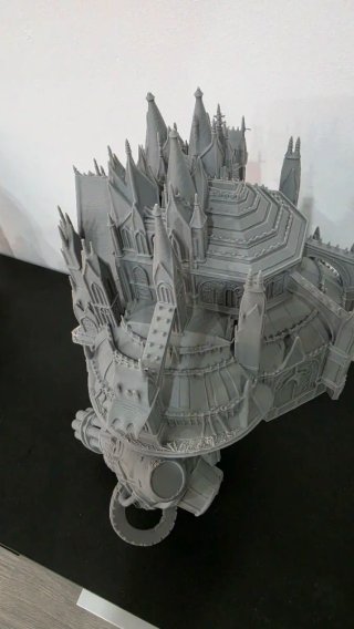 Miniatura Estilo Warhammer 40k 34cm