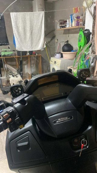 Suzuki Burgman 650.permuto por furgoneta pequeña