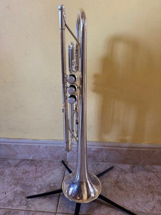 Trompeta Yamaha YTR2330S + accesorios