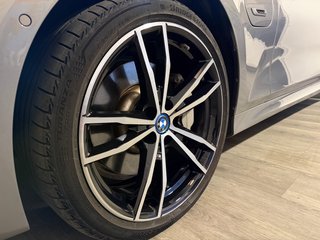 BMW Serie 3 330e Touring M 2022