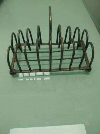 Tostador de metal para mesa