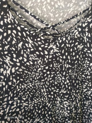Blusa Curvy Talla L Estampado Blanco y Negro