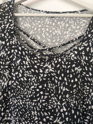 Blusa Curvy Talla L Estampado Blanco y Negro