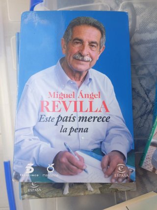 Varios