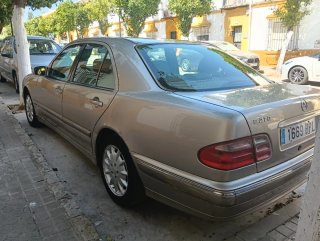 Mercedes-Benz Clase E 270 CDI Elegance