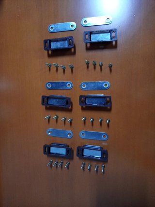 6 Imanes para puertas de armarios