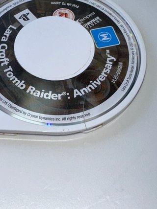 TOMB RAIDER Anniversary PSP ITA Lara Croft Pal