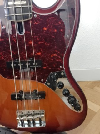 Bajo Marcus Miller S7 Sunburst