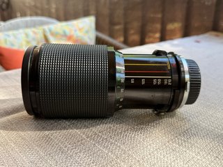 Vivitar Series 1 70-210mm f/3.5 Macro lense