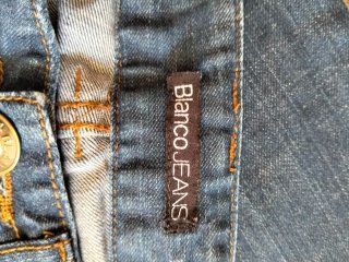 Pantalón vaquero Mango
