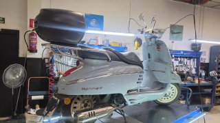 Scooter Peugeot Django 125