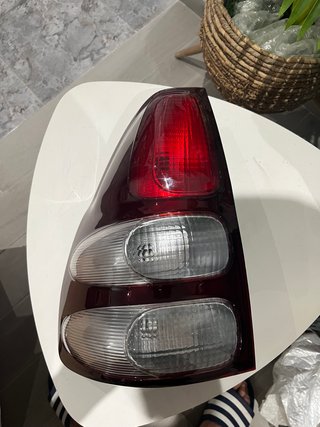 Piloto Trasero Toyota Land Cruiser KDJ120/125