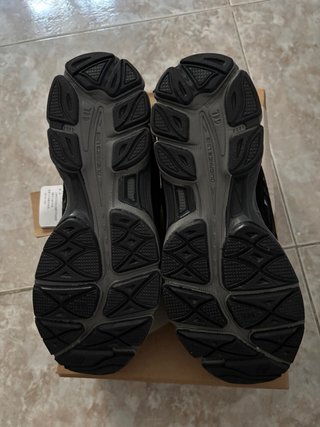 Zapatillas ASICS Gel NYC Negras y Grises