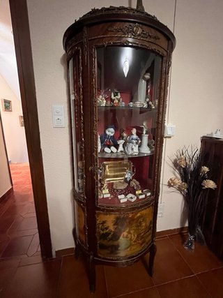 Mueble de Salón Clásico de Madera
