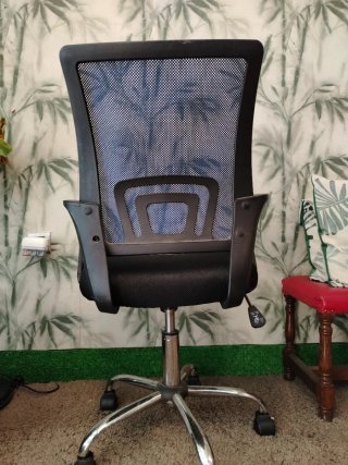 Silla de Oficina con Respaldo de Malla