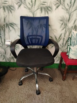 Silla de Oficina con Respaldo de Malla