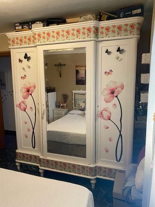 Armario ropero antiguo de madera