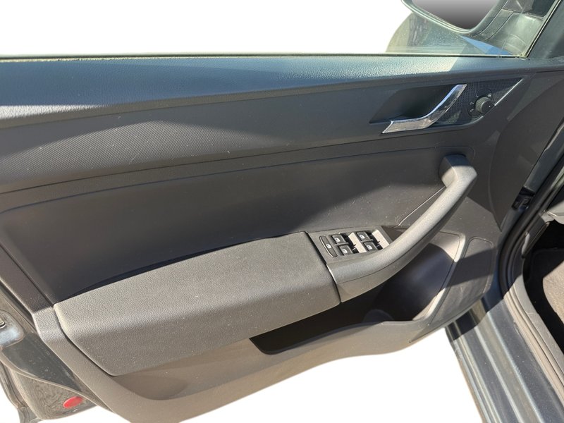Škoda Spaceback 1.2 TSI Ambition 2016, foto 16