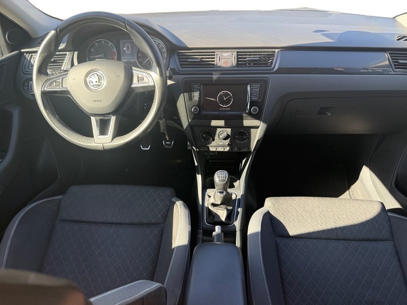 Škoda Spaceback 1.2 TSI Ambition 2016, foto 18