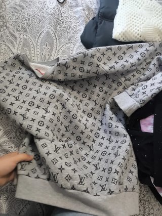 Sudadera Supreme x Louis Vuitton Gris