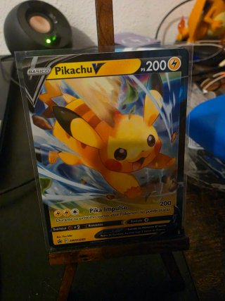 Carta Pokémon Pikachu V Promocional SWSH285
