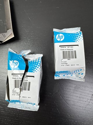 Confezione da 2 cartucce d'inchiostro HP 303 Nero e Color Tango