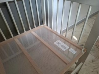 Estructura de Cuna Blanca mas colchon y su funda