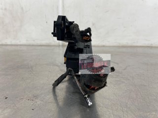 CAJA RELES / FUSIBLES Audi Q7 (4L)(07.2006->)