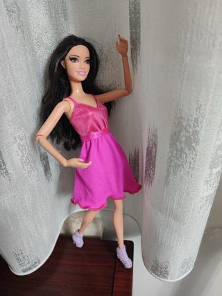 Bambola Barbie con ciglia vere