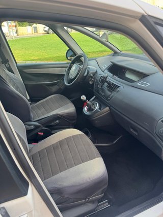 Citroen Grand C4 Picasso 2012