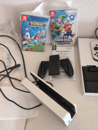 Nintendo Switch OLED Blanca + Juegos
